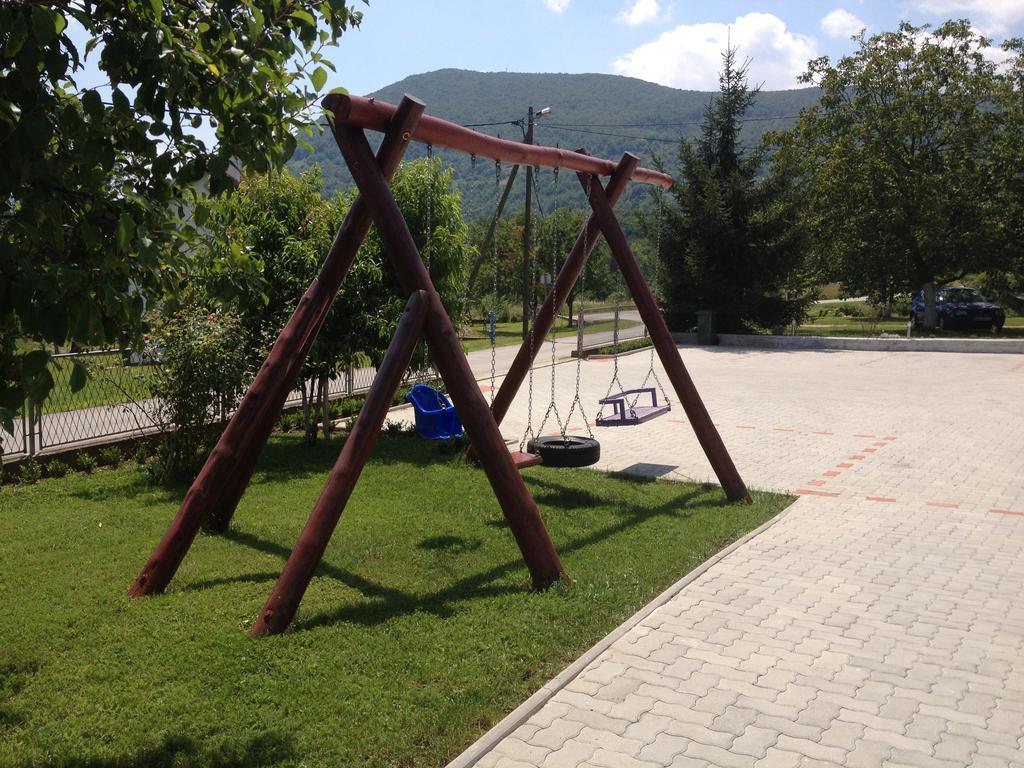 Guesthouse Ante Hodak Seliste Dreznicko Exterior photo